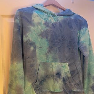 Set of 2 Girls Tie Dye long sleeve with hoods. Brand new. Size 8/10